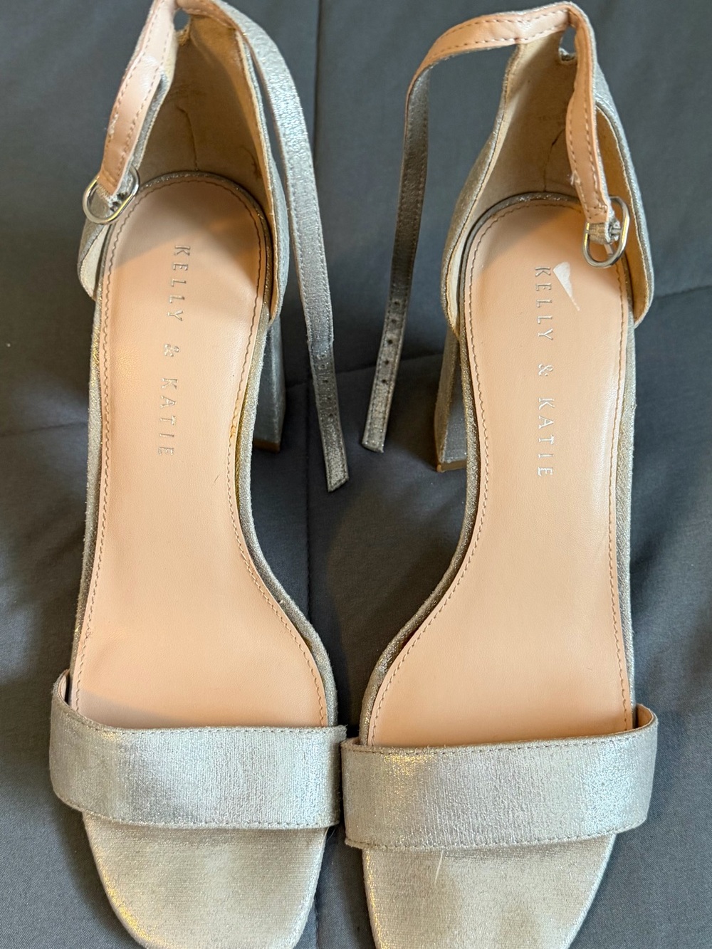 Women's Kelly & Katie Hailee Silver Block Heel Sandals Ankle Strap 8 1/2M